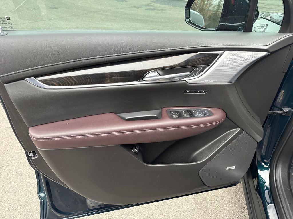 Certified 2024 Cadillac XT6 Premium Luxury w/ Technology Package image 5