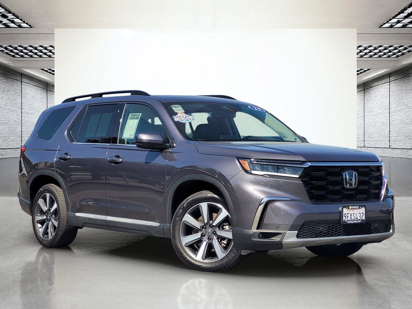 Used 2023 Honda Pilot Touring image 2