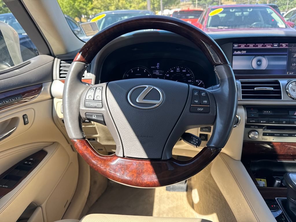 Used 2014 Lexus LS 460 w/ Comfort Package RWD image 28