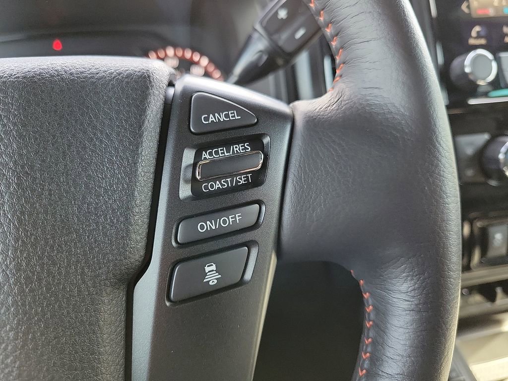 Used 2024 Nissan Titan PRO-4X w/ Pro-4x Convenience Package image 17