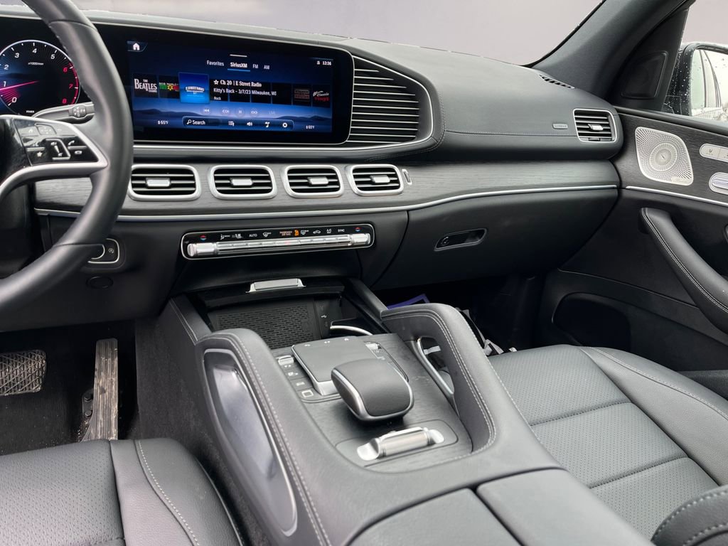 Certified 2025 Mercedes-Benz GLS 450 4MATIC image 11