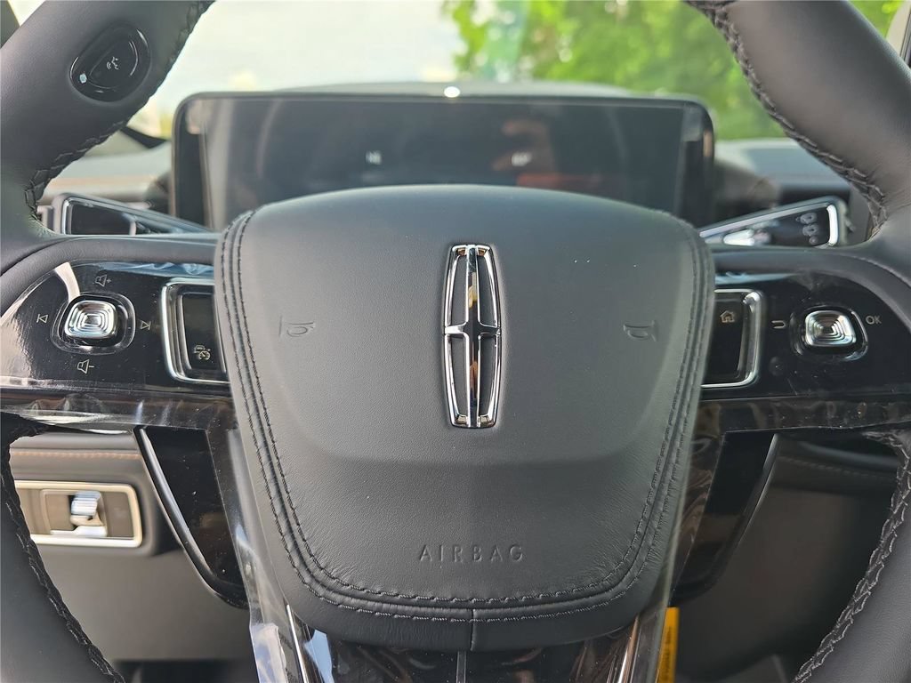New 2026 Lincoln Aviator Black Label w/ Black Label Special Edition AWD/4WD image 23