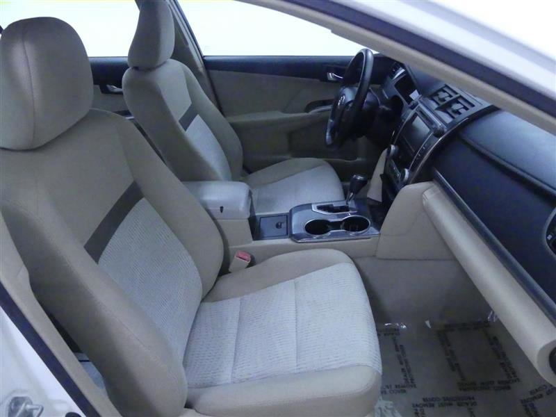 Used 2013 Toyota Camry XLE image 8