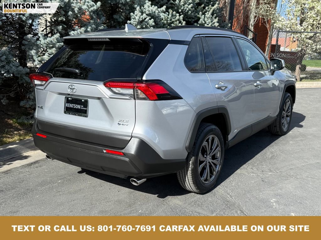 Used 2025 Toyota RAV4 XLE Premium image 8