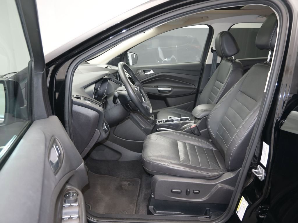 Used 2016 Ford Escape Titanium image 13