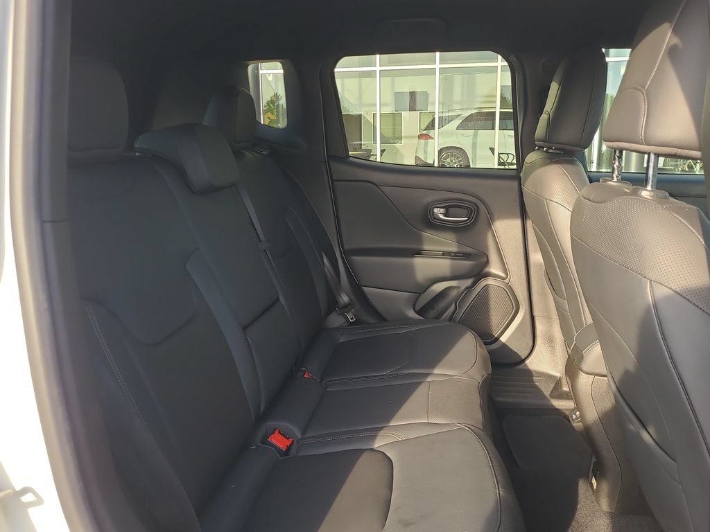 Used 2020 Jeep Renegade Altitude AWD/4WD image 16