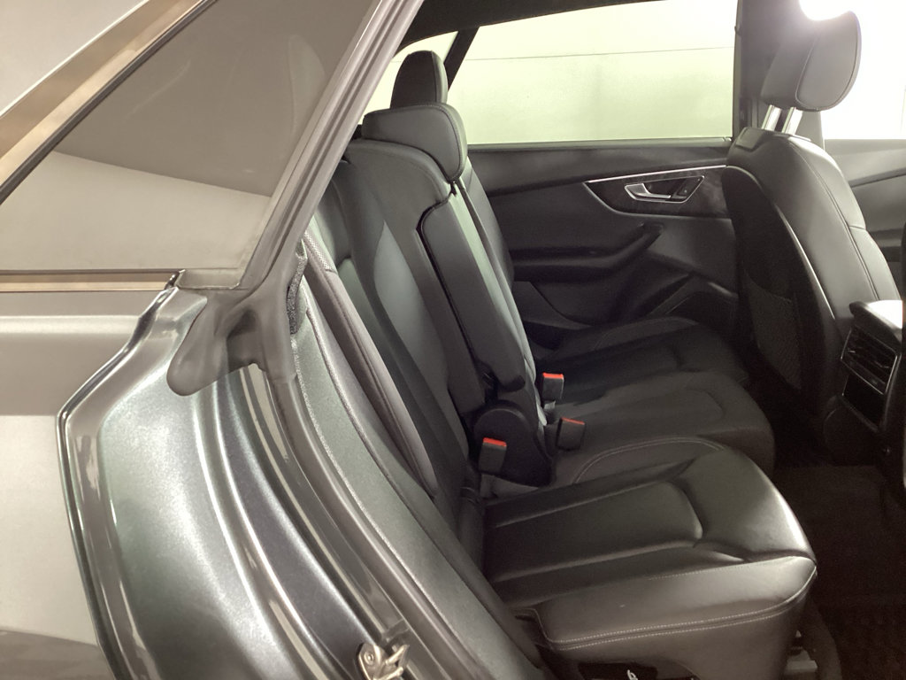 Used 2019 Audi Q8 Prestige w/ Year 1 Package image 11
