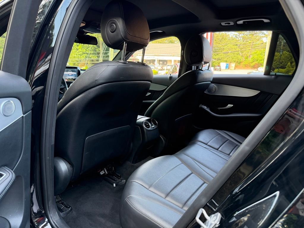 Used 2019 Mercedes-Benz GLC 300 4MATIC image 30