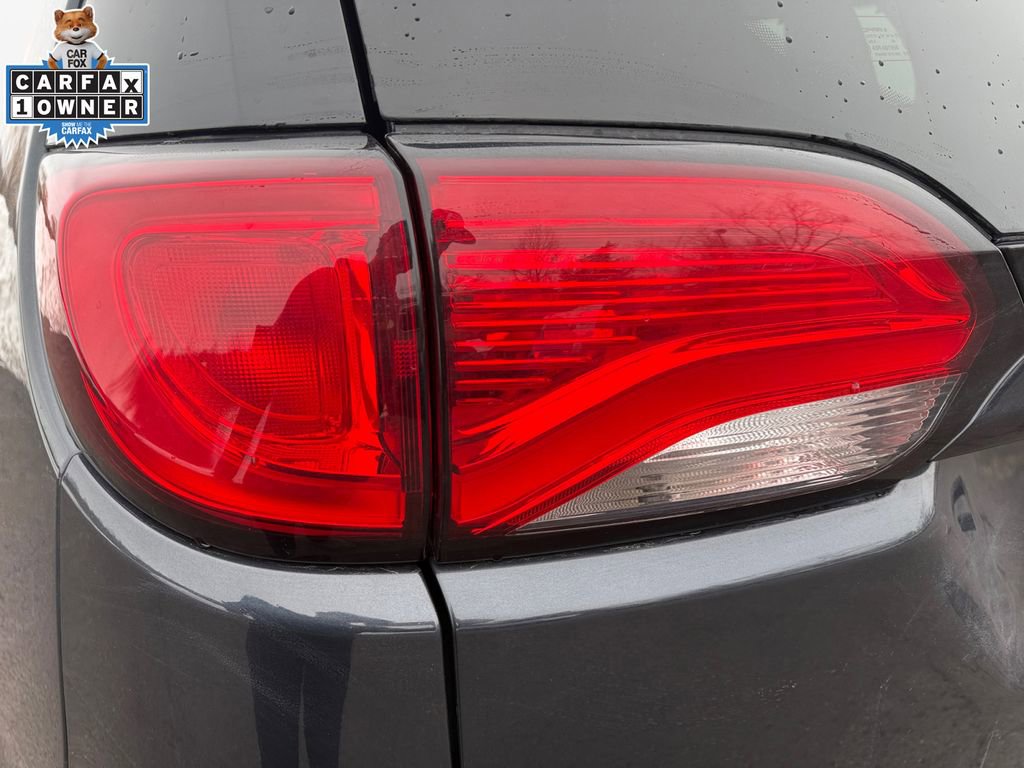 Used 2020 Chrysler Pacifica Touring-L Plus w/ Tire & Wheel Group image 21