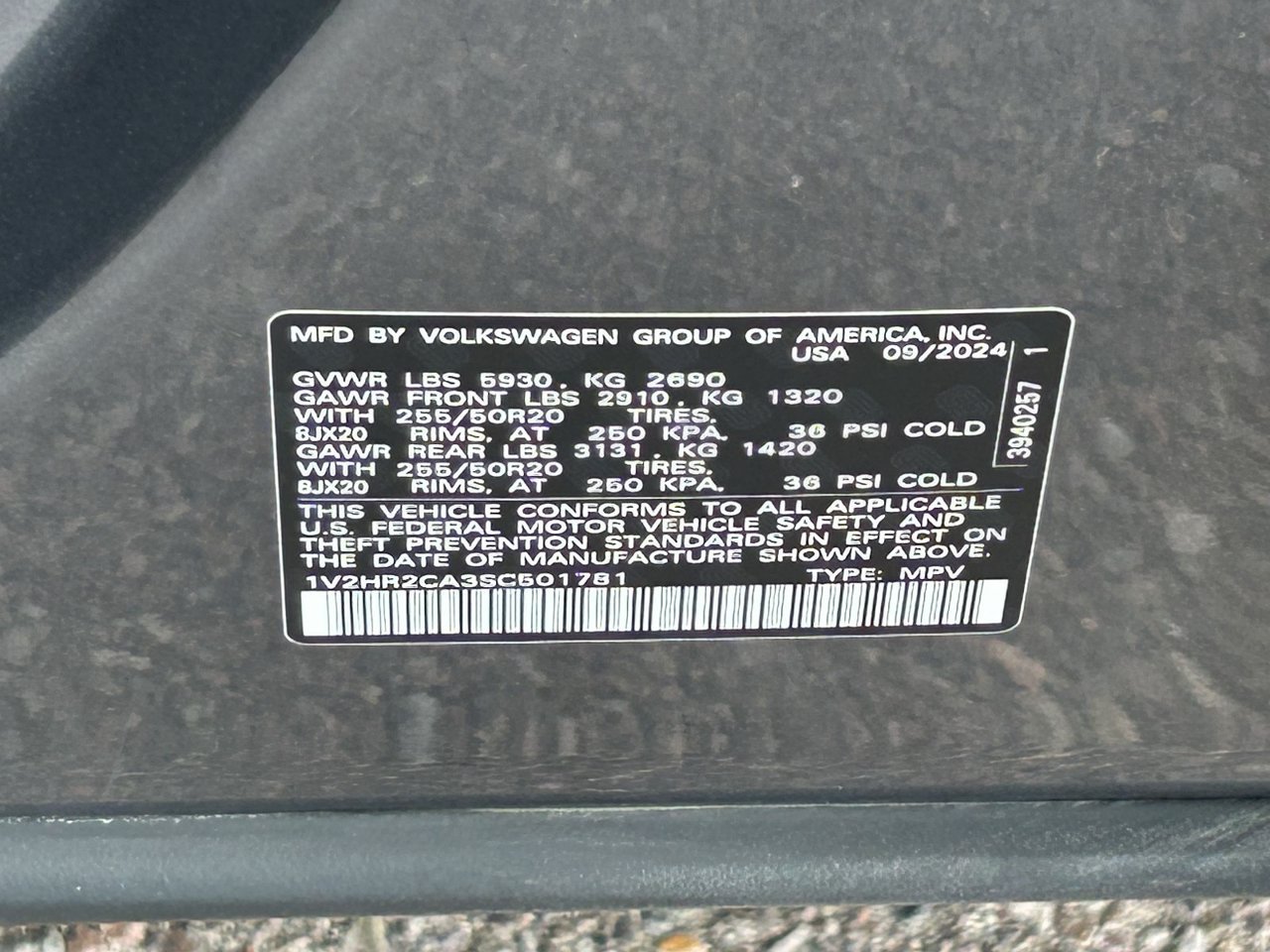Used 2025 Volkswagen Atlas SE AWD/4WD image 36