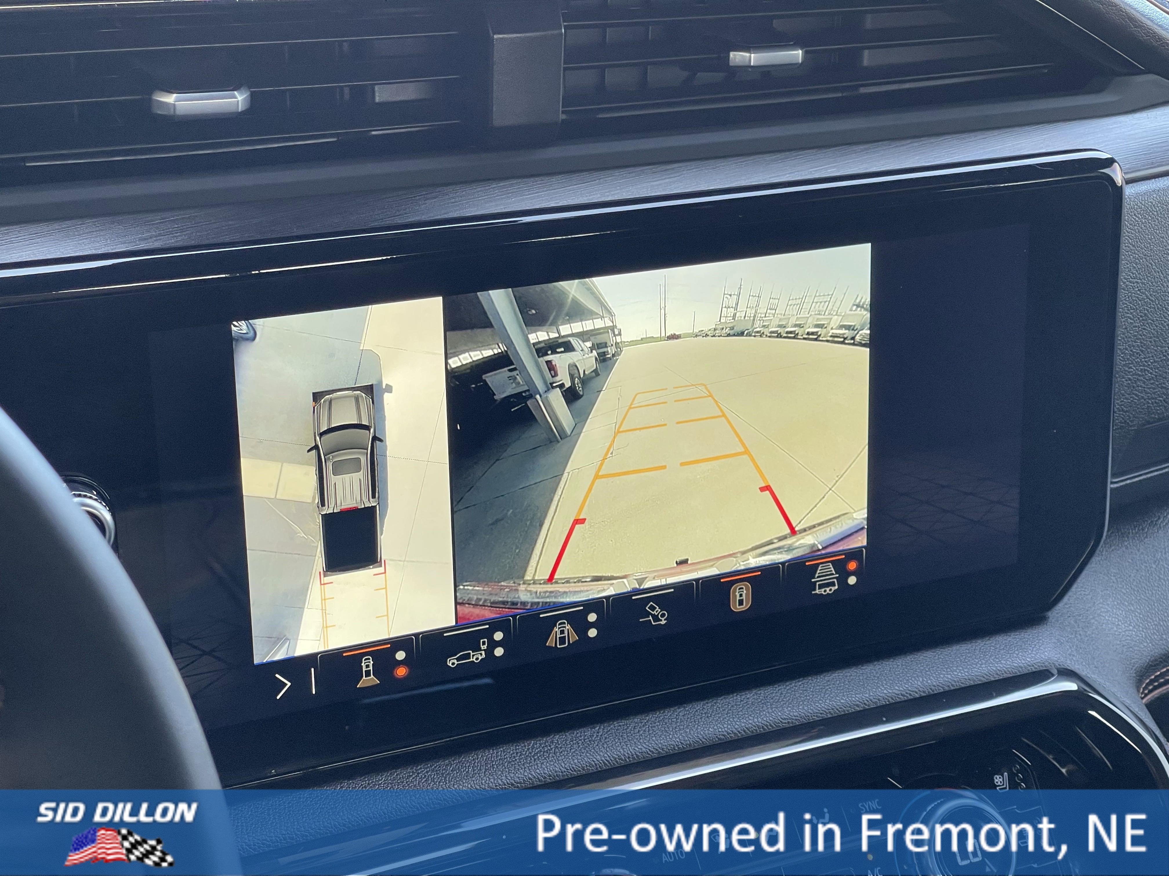 Used 2024 GMC Sierra 1500 AT4 w/ Technology Package image 3