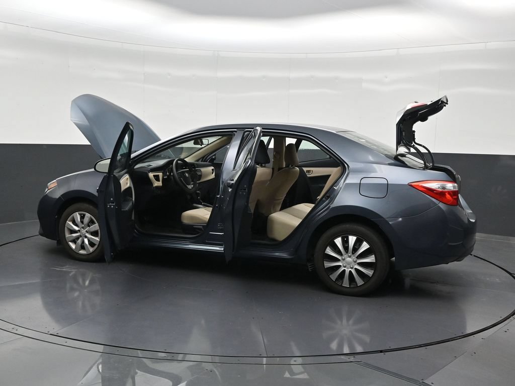 Used 2015 Toyota Corolla LE FWD image 34