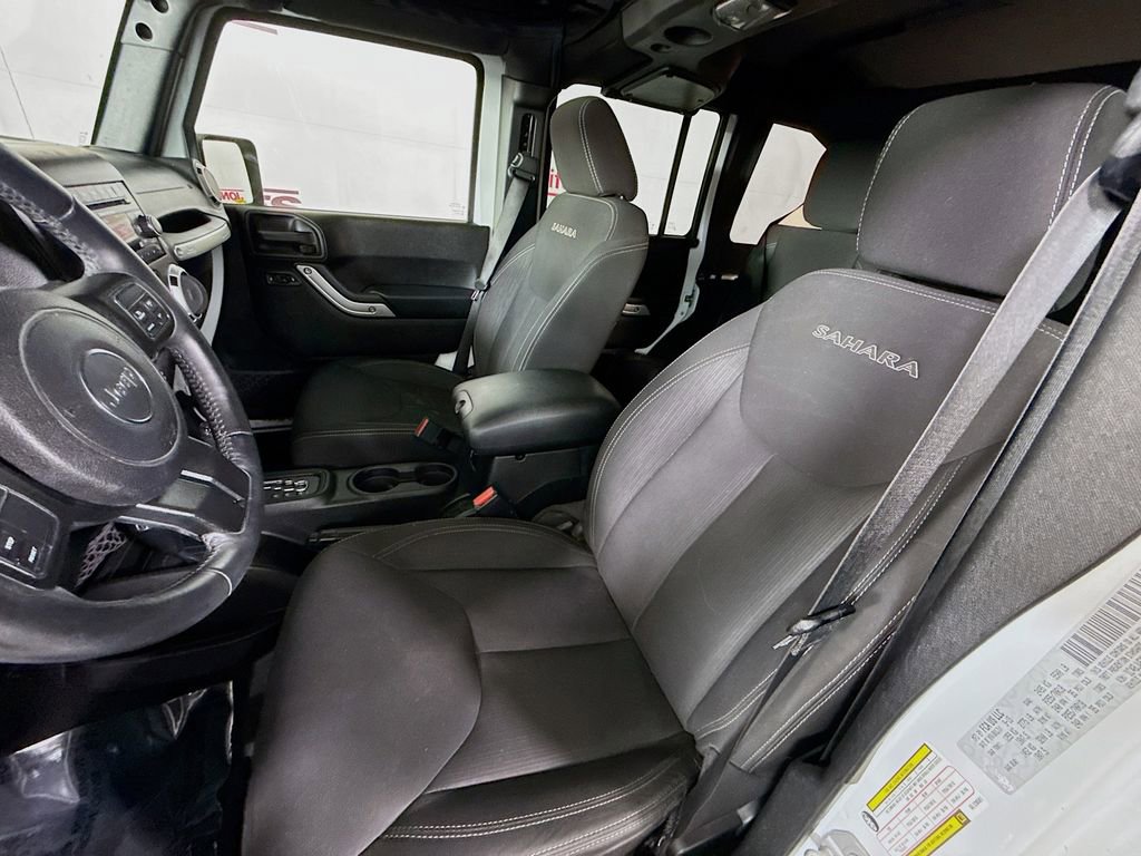 Used 2016 Jeep Wrangler Unlimited Sahara image 21