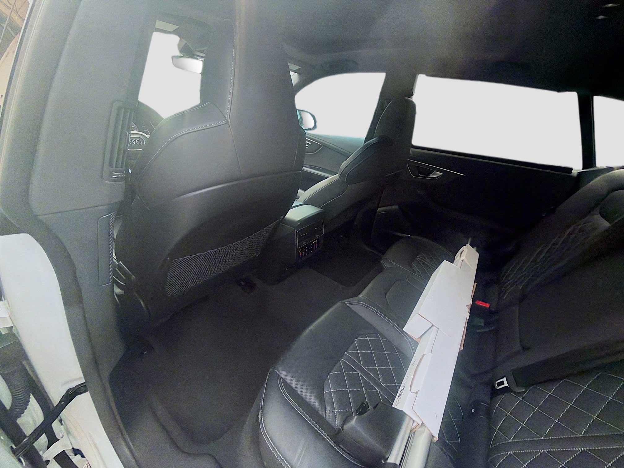 Used 2024 Audi SQ8 Prestige AWD/4WD image 25