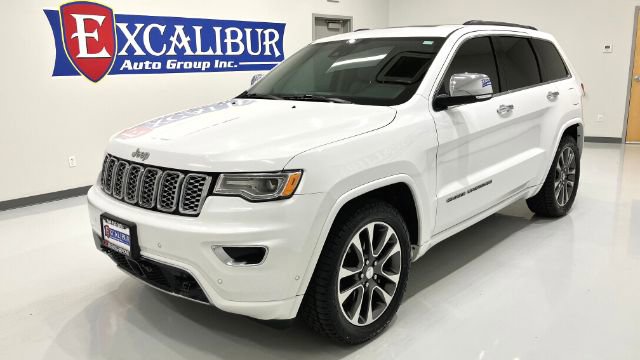 Used 2017 Jeep Grand Cherokee Overland w/ Jeep Active Safety Group image 9