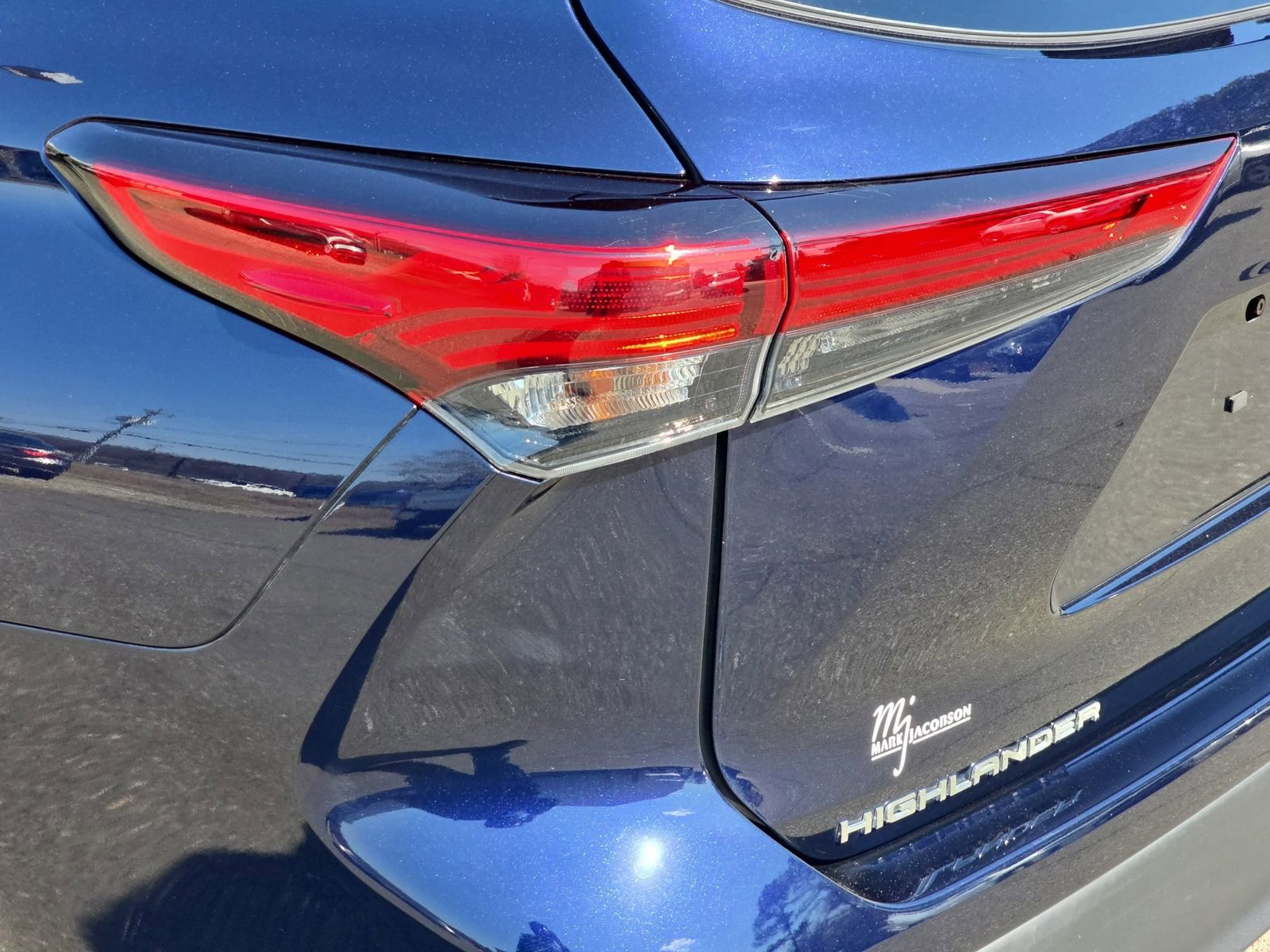 Used 2021 Toyota Highlander XLE image 39