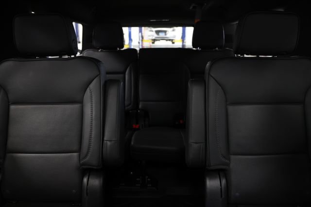 Used 2024 GMC Yukon XL Denali AWD/4WD image 40