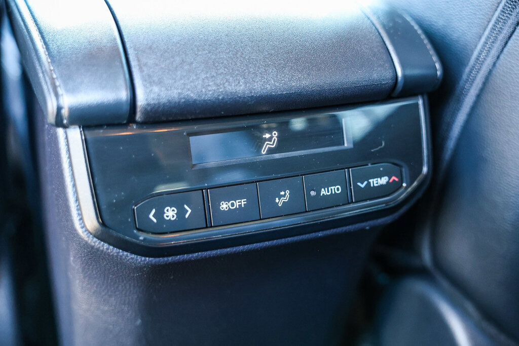 Certified 2025 Toyota Highlander Limited image 7