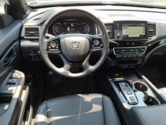 Certified 2024 Honda Passport Black Edition image 12