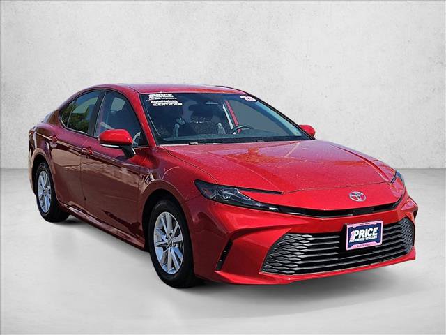 Used 2025 Toyota Camry LE FWD image 3