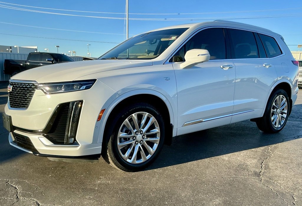 Used 2025 Cadillac XT6 Premium Luxury w/ Platinum Package image 7