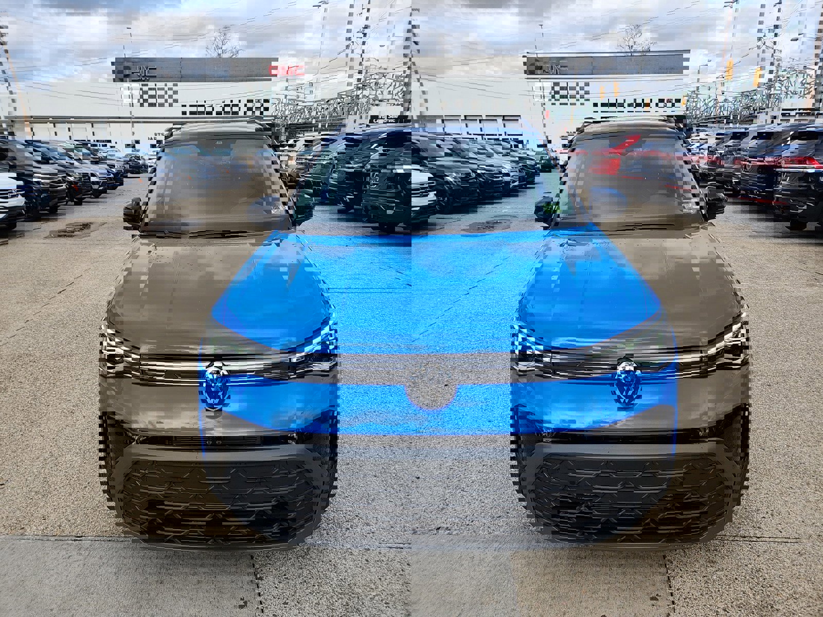 New 2025 Volkswagen Taos SE image 9