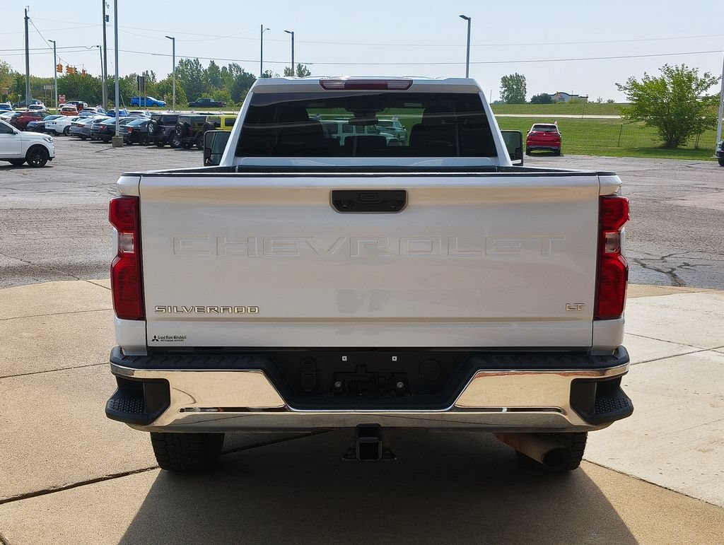Used 2024 Chevrolet Silverado 2500 LT AWD/4WD image 16