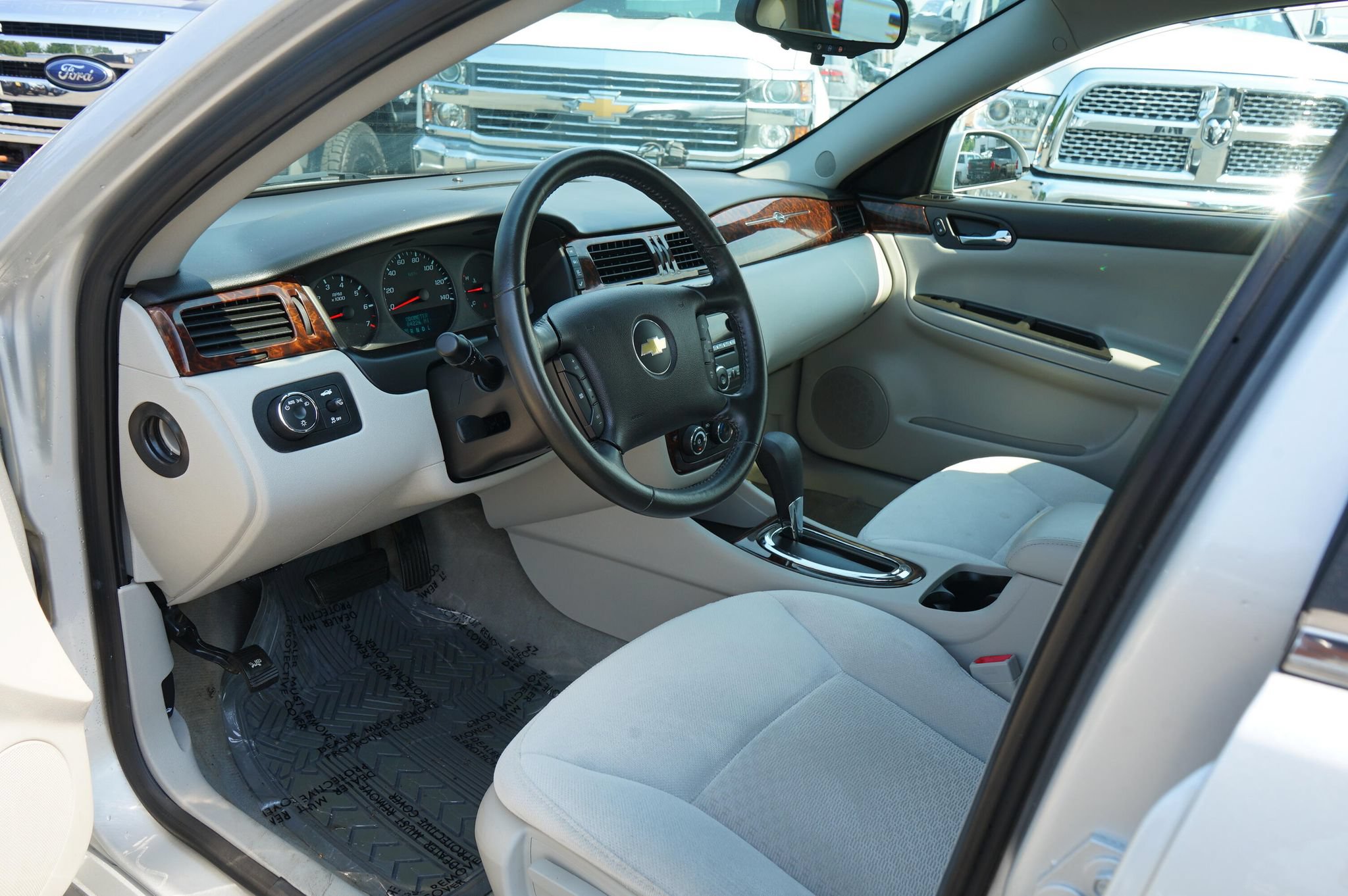 Used 2014 Chevrolet Impala Limited LS FWD image 12