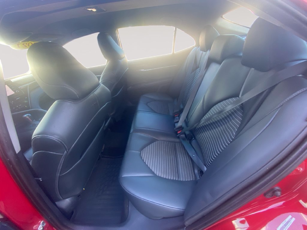 Used 2021 Toyota Camry SE FWD image 13