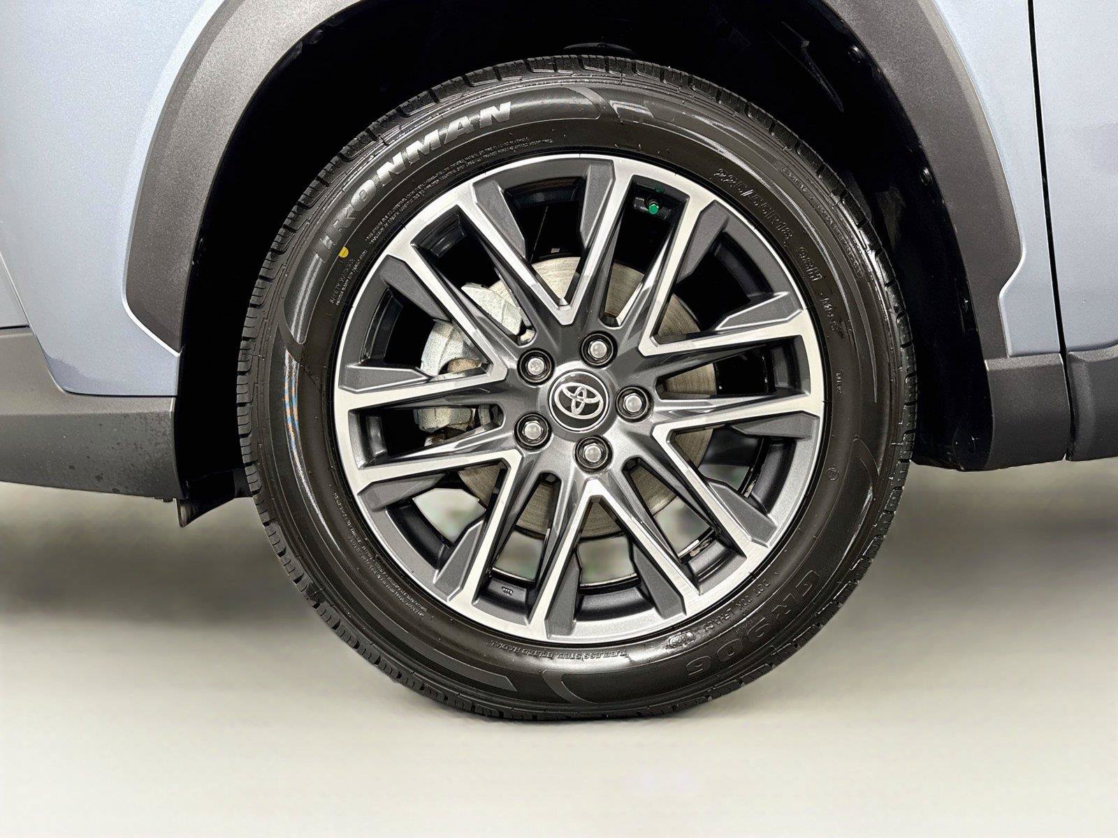 Certified 2026 Toyota Corolla Cross XLE FWD image 43