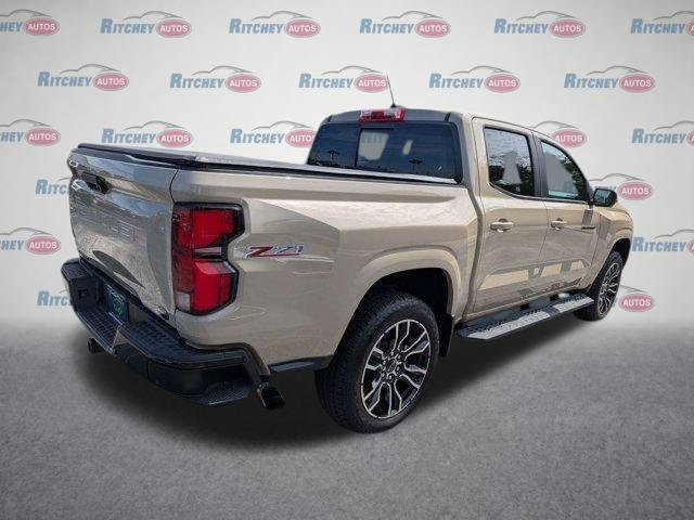 Certified 2024 Chevrolet Colorado Z71 w/ LPO, Dark Essentials Package AWD/4WD image 5