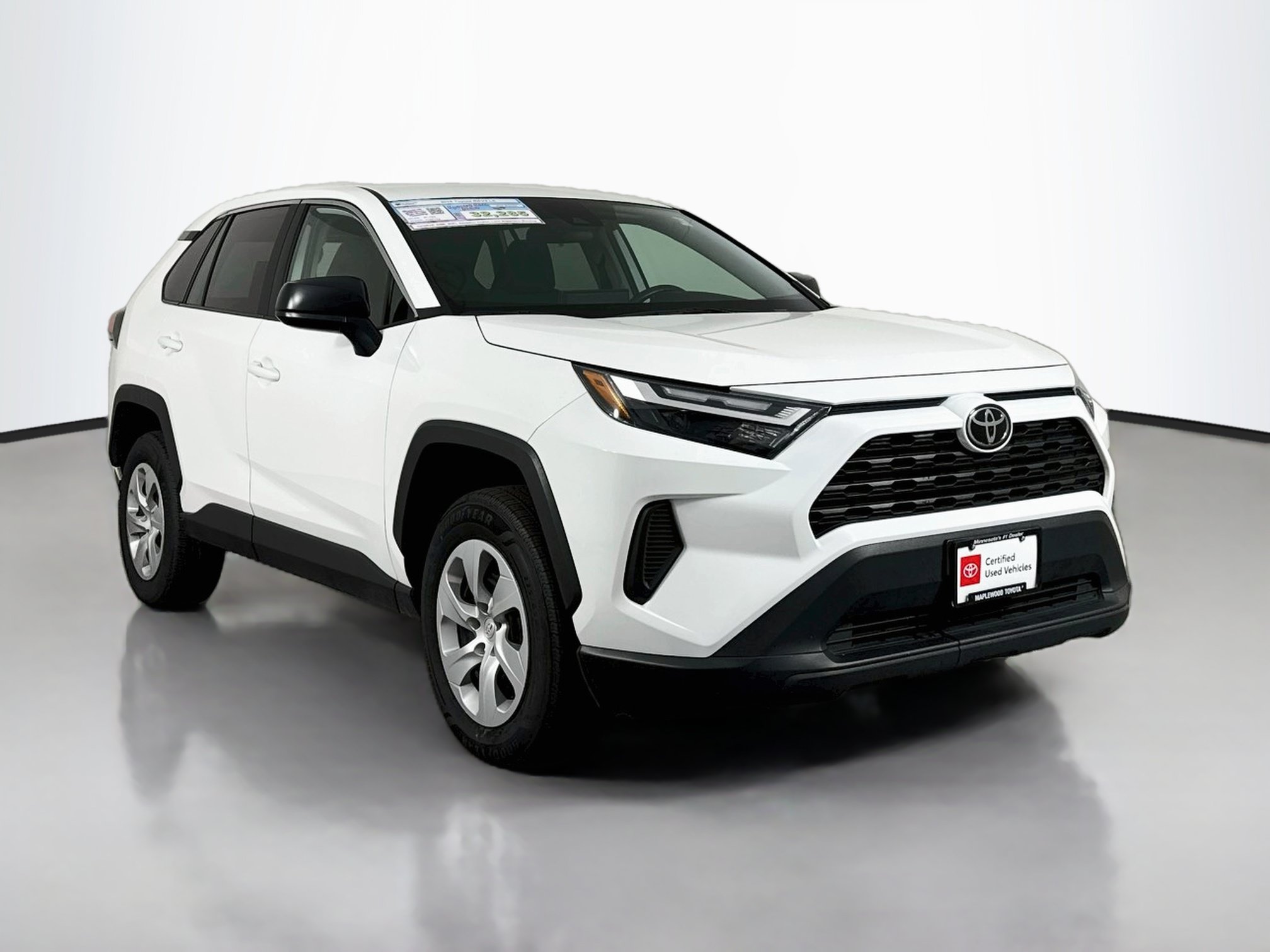 Certified 2025 Toyota RAV4 LE AWD/4WD image 1