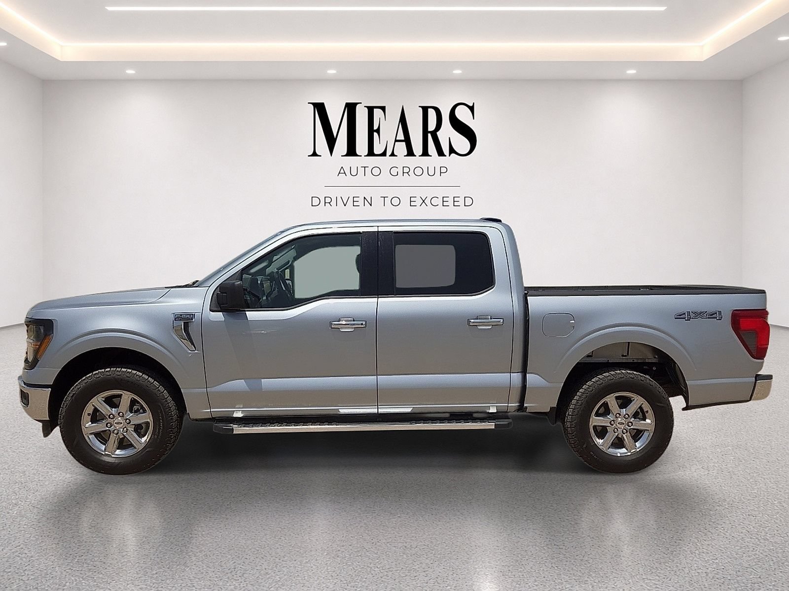 Used 2025 Ford F150 XLT w/ Equipment Group 301A Standard AWD/4WD image 2