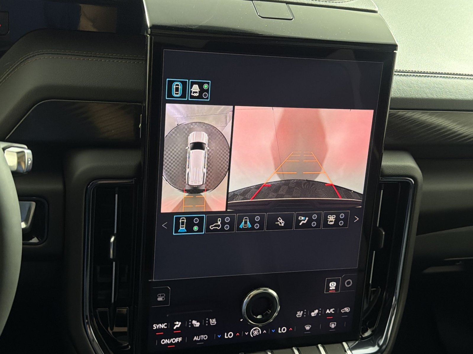 New 2026 GMC Yukon XL AT4 w/ AT4 Premium Plus Package AWD/4WD image 19