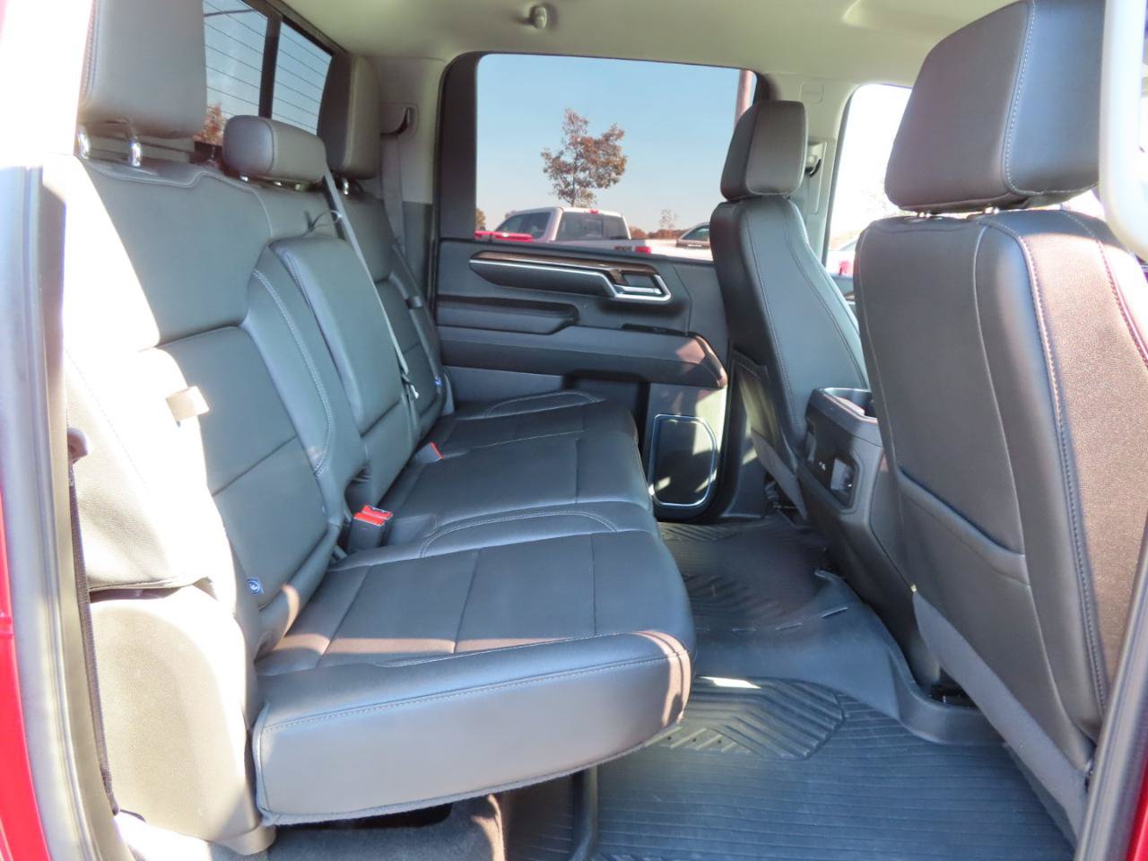 Used 2024 Chevrolet Silverado 2500 LT AWD/4WD image 48