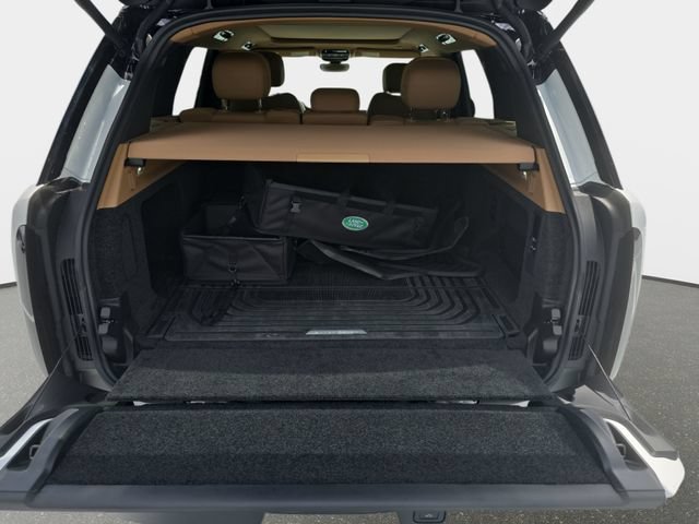 Used 2025 Land Rover Range Rover SE AWD/4WD image 13