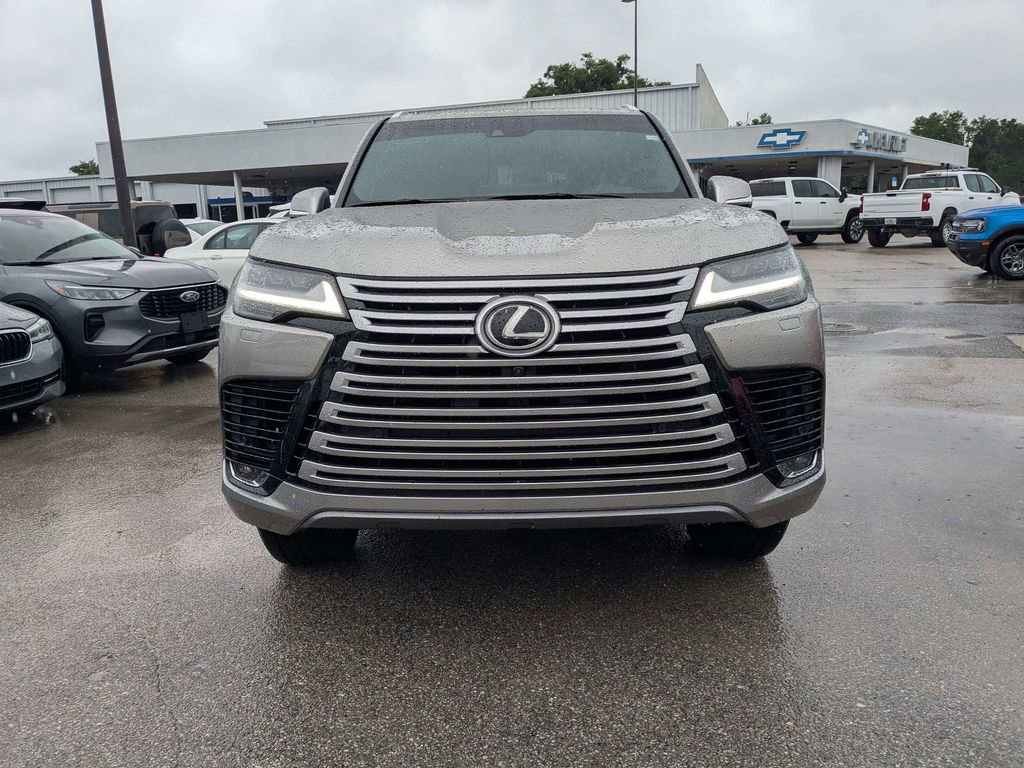 Used 2023 Lexus LX 600 4WD w/ Ultra Luxury Package image 8