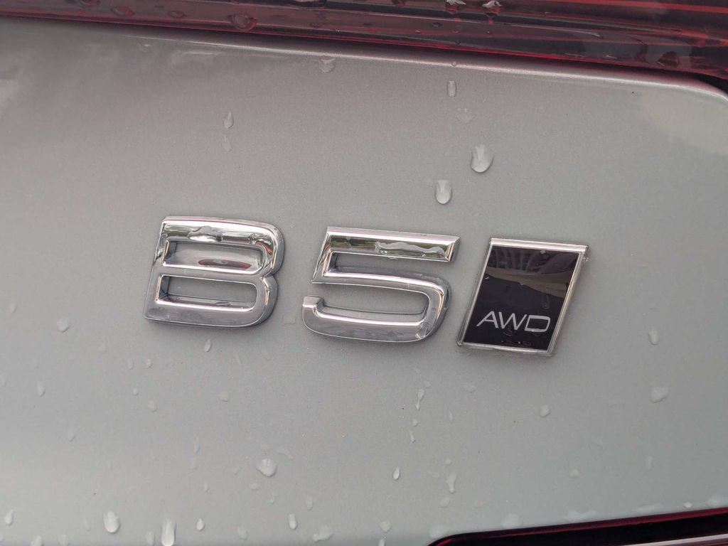 Certified 2024 Volvo S60 B5 Core AWD/4WD image 15