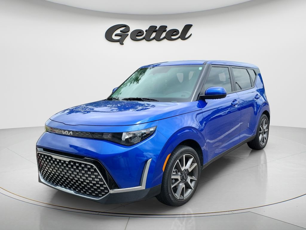 Used 2024 Kia Soul EX w/ Option Group 015 FWD image 2