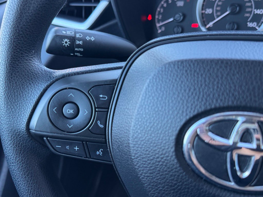 Used 2022 Toyota Corolla LE FWD image 40