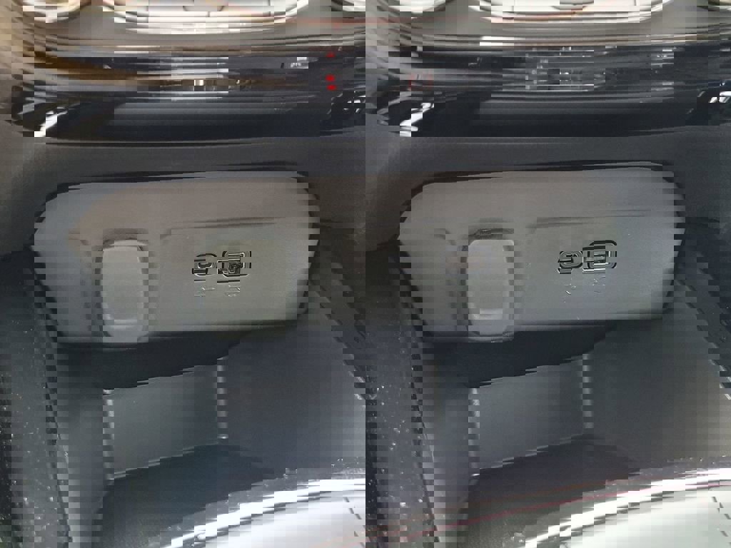 New 2026 Chevrolet Trax RS w/ Driver Confidence Package image 25