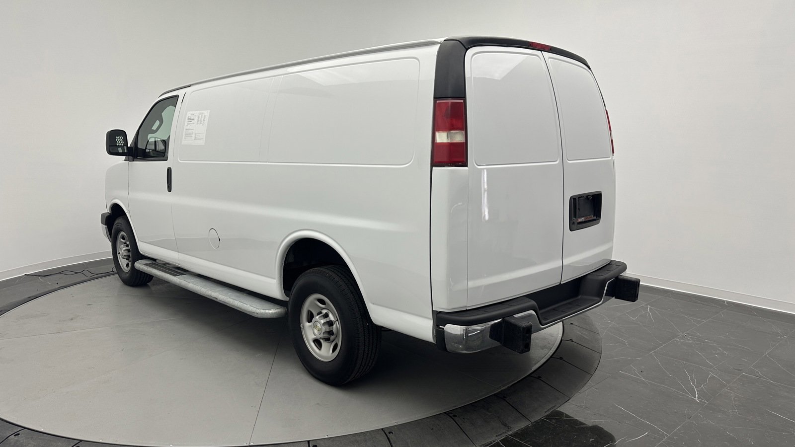 Used 2023 Chevrolet Express 2500 w/ Driver Convenience Package RWD image 5