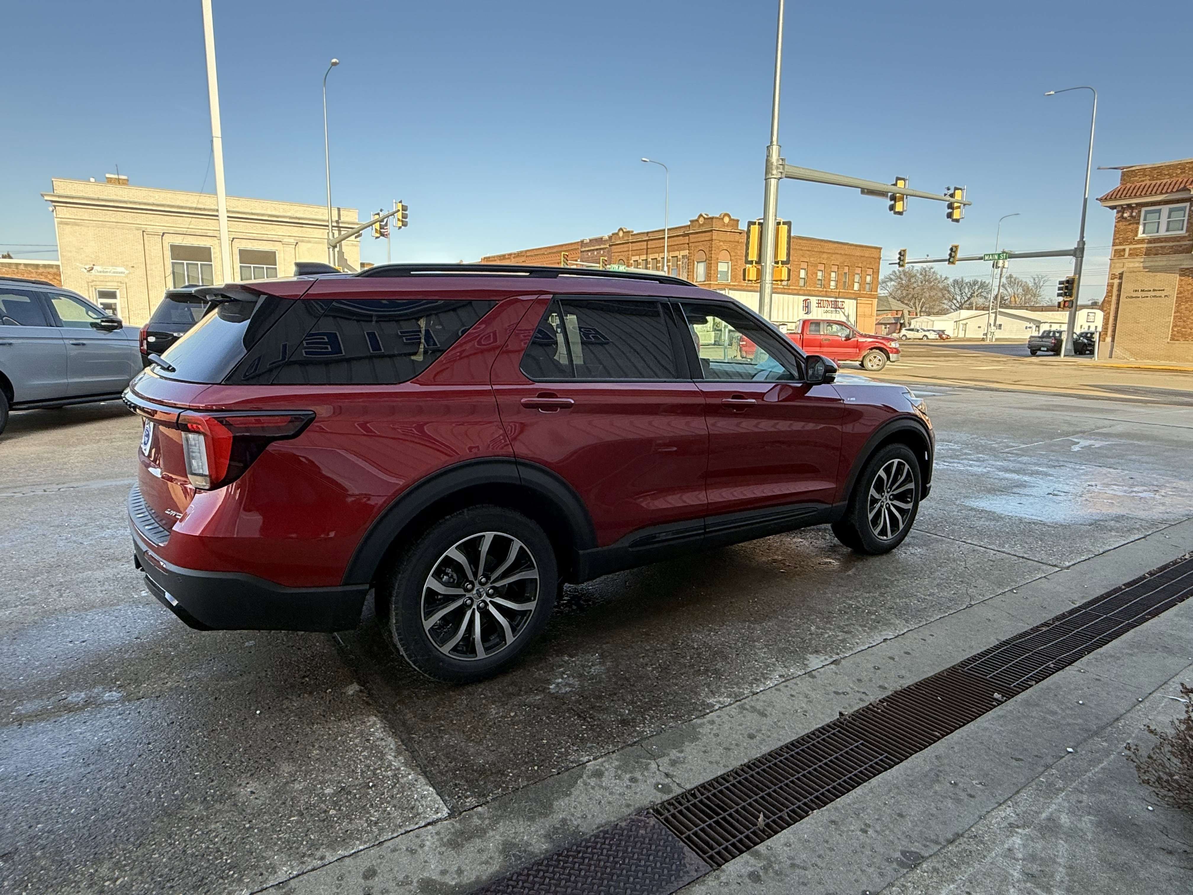 New 2026 Ford Explorer ST-Line AWD/4WD image 3