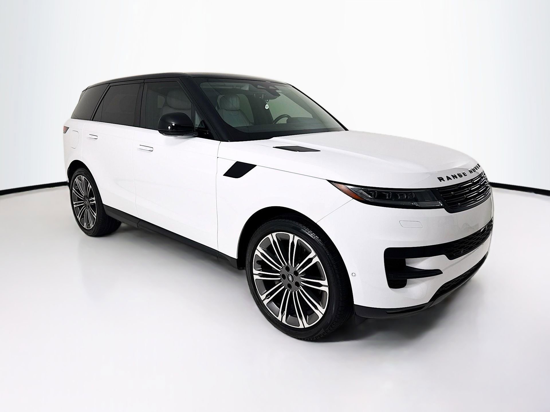 Used 2024 Land Rover Range Rover Sport SE AWD/4WD video 1