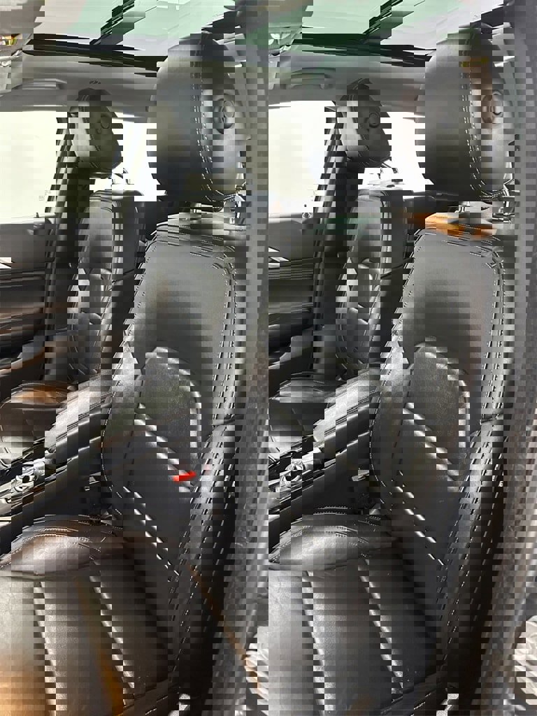 Used 2017 INFINITI QX30 Premium w/ Navigation Package image 13