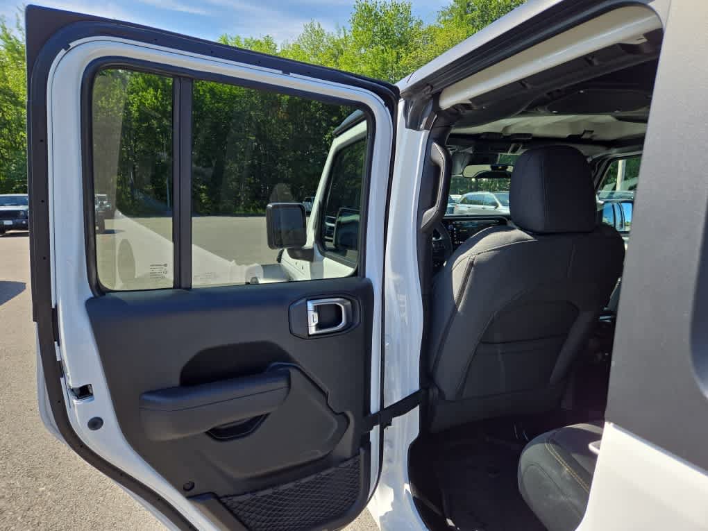 Used 2026 Jeep Wrangler Unlimited Sport AWD/4WD image 28