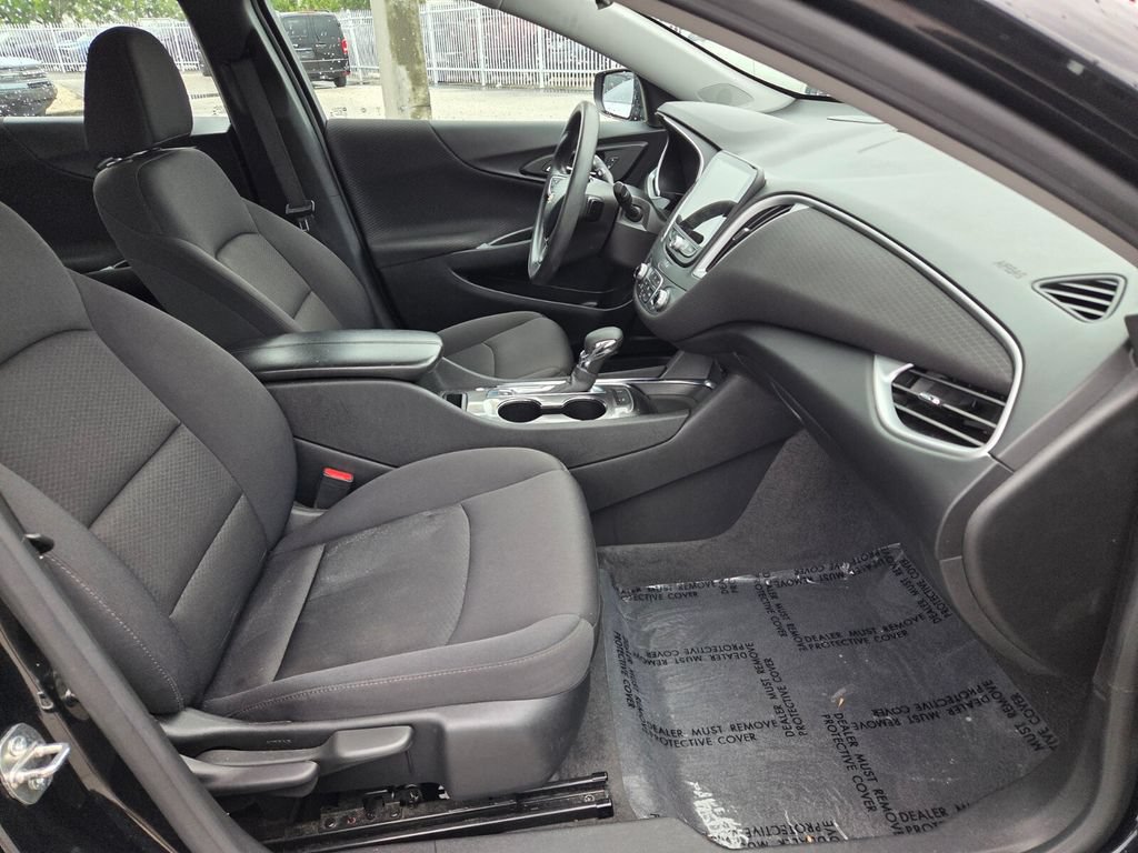 Used 2024 Chevrolet Malibu LT FWD image 16
