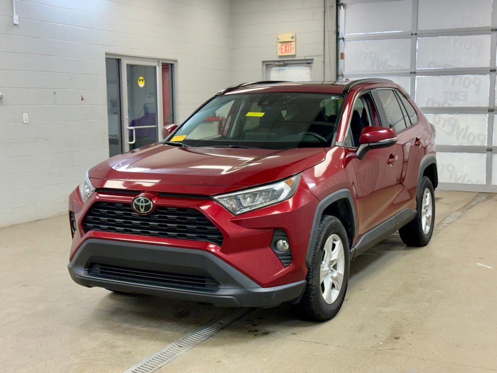 Used 2019 Toyota RAV4 XLE w/ Convenience Package image 3