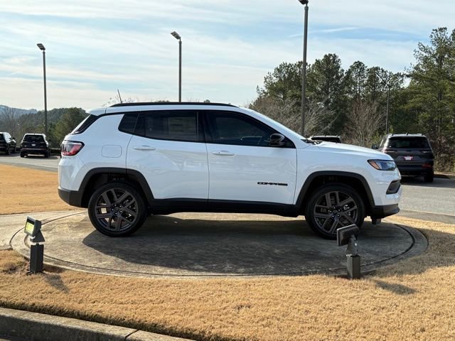 New 2026 Jeep Compass Latitude image 8