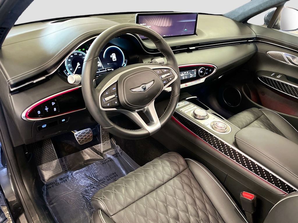 Used 2025 Genesis GV70 3.5T Sport w/ Sport Prestige Package image 9